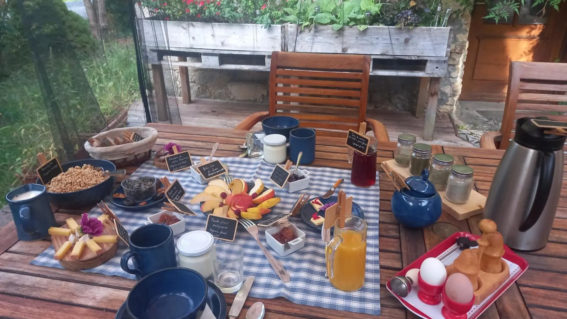 Alojamento de Acomodação e Pequeno-almoço Valreley, Chambres Et Table D'Hotes Eco-Friendly Avec Bain Nordique Au Sud Du Massif Du Jura Champagne-en-Valromey